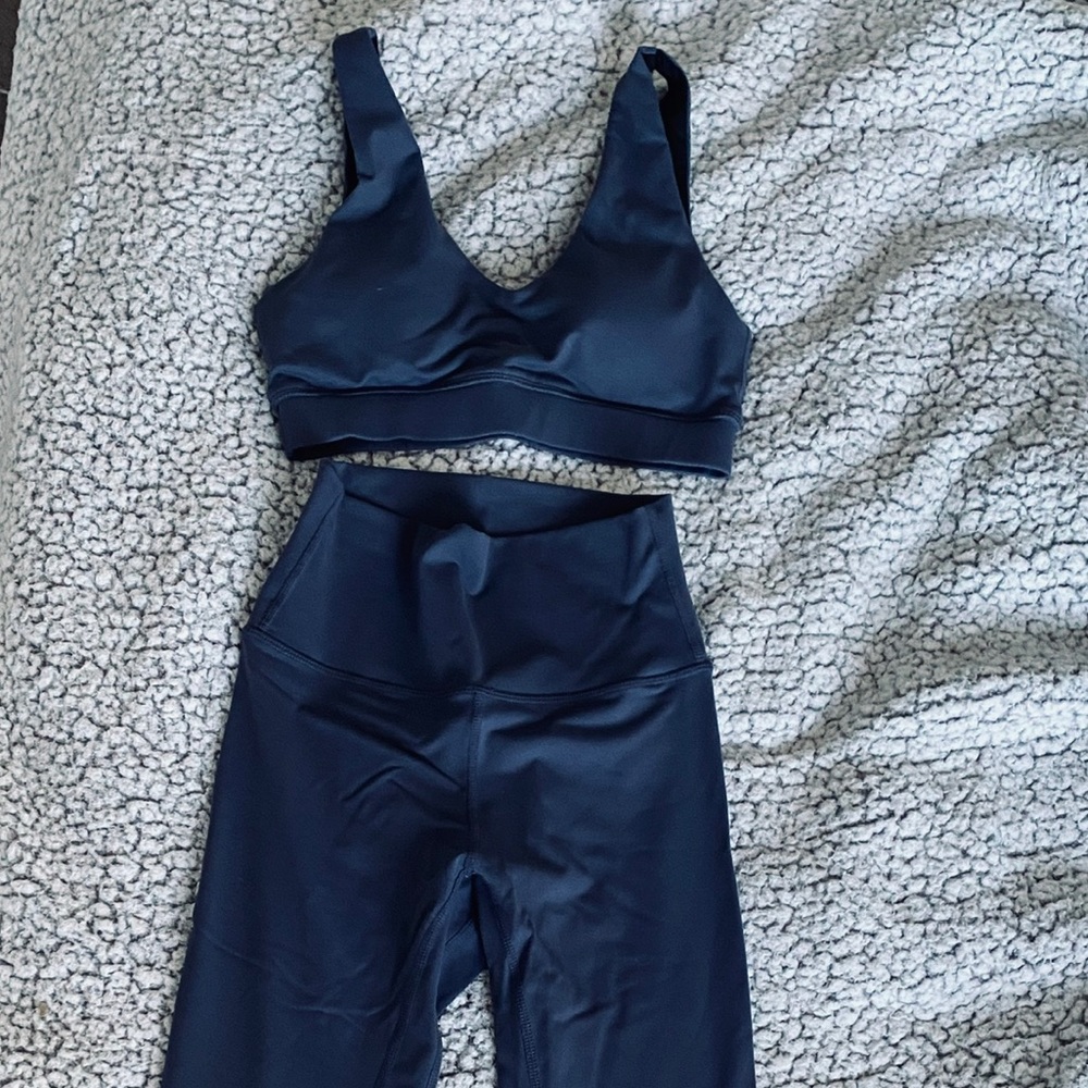 Flexxfit gray sports bra & leggings - almost new!